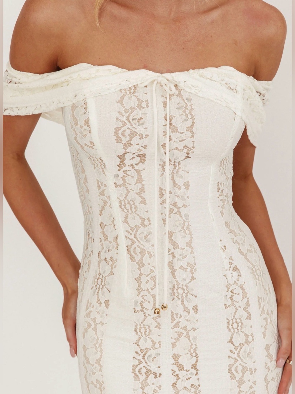 Selfie Leslie Enigma Off- Shoulder Maxi Dress Cream - Picture 4 of 8